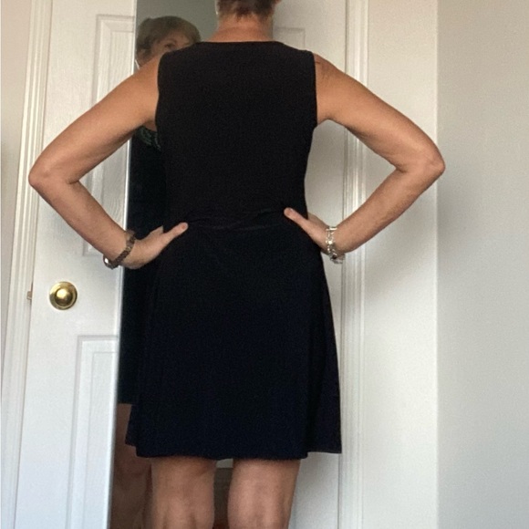 Vacation Dress - Picture 4 of 9